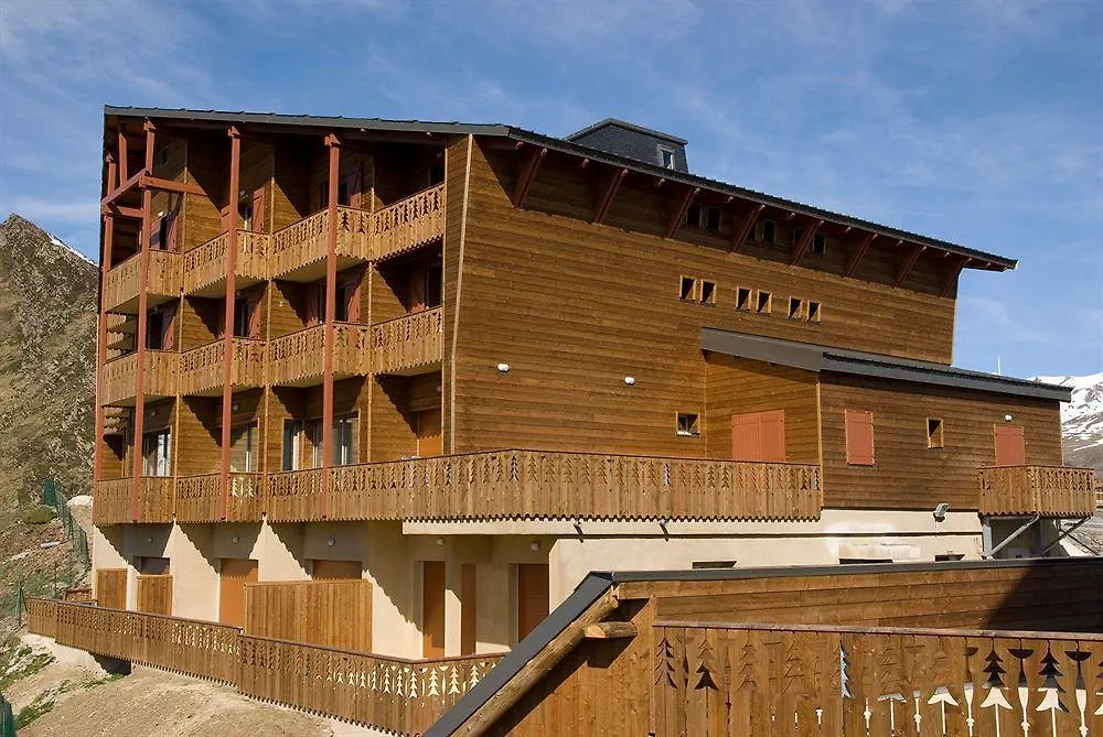 Residence Lagrange Prestige Les Chalets De L'Adet サン・ラリー・スラン 0*,  フランス